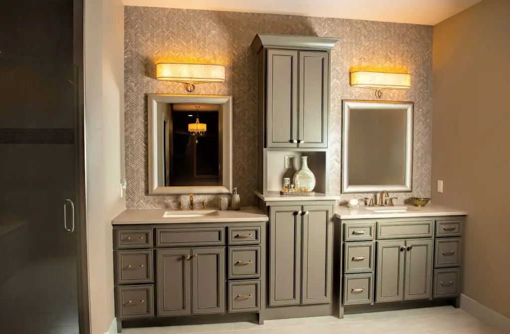 Horizontal Master Bath Photo scaled